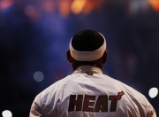 开云体育入口-班凯罗统治攻防两端！马刺力克骑士，最佳球员无争议