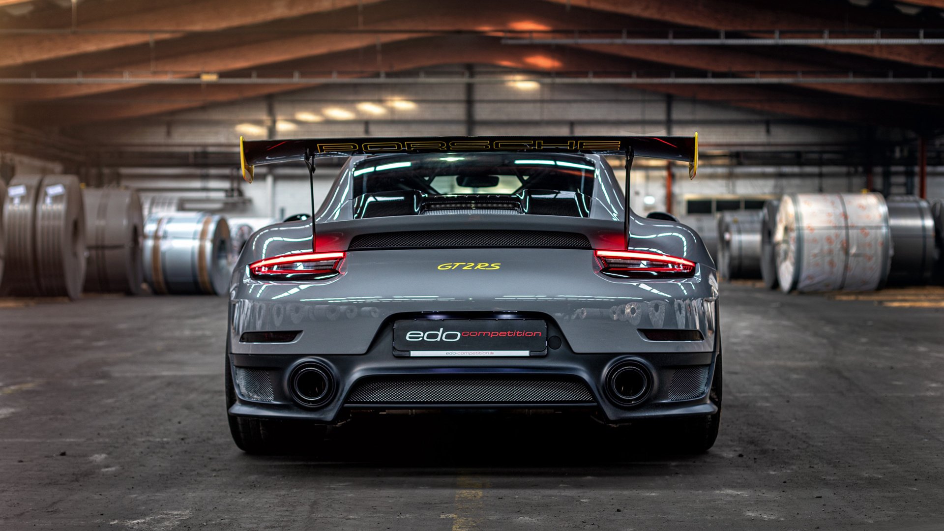 本泽马关键回合不手软,巴西狂胜墨西哥—绿茵场上的王者与军团