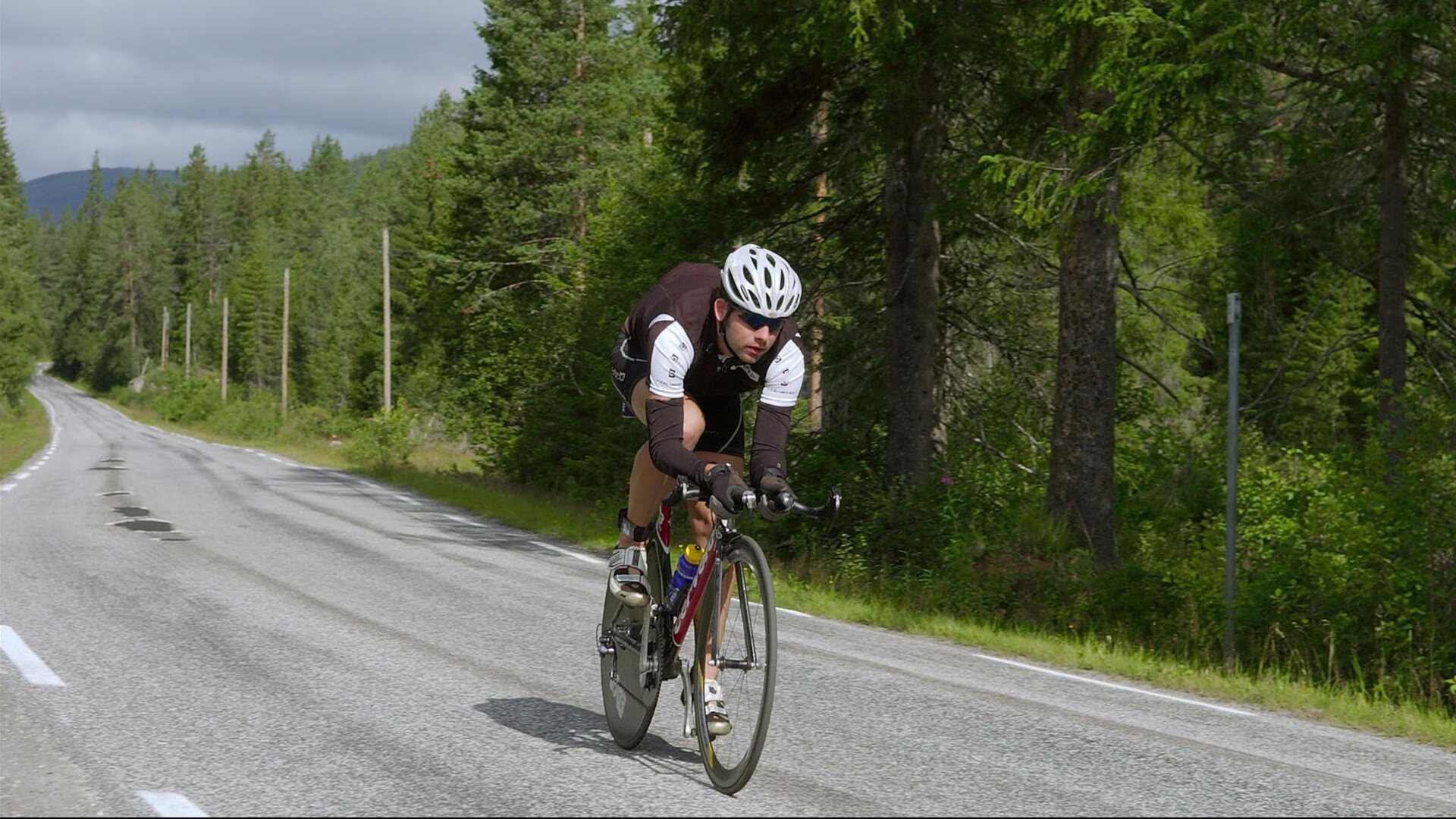 橙衣军团的逆袭之夜，迪马利亚在荷乌焦点战中接管比赛的艺术